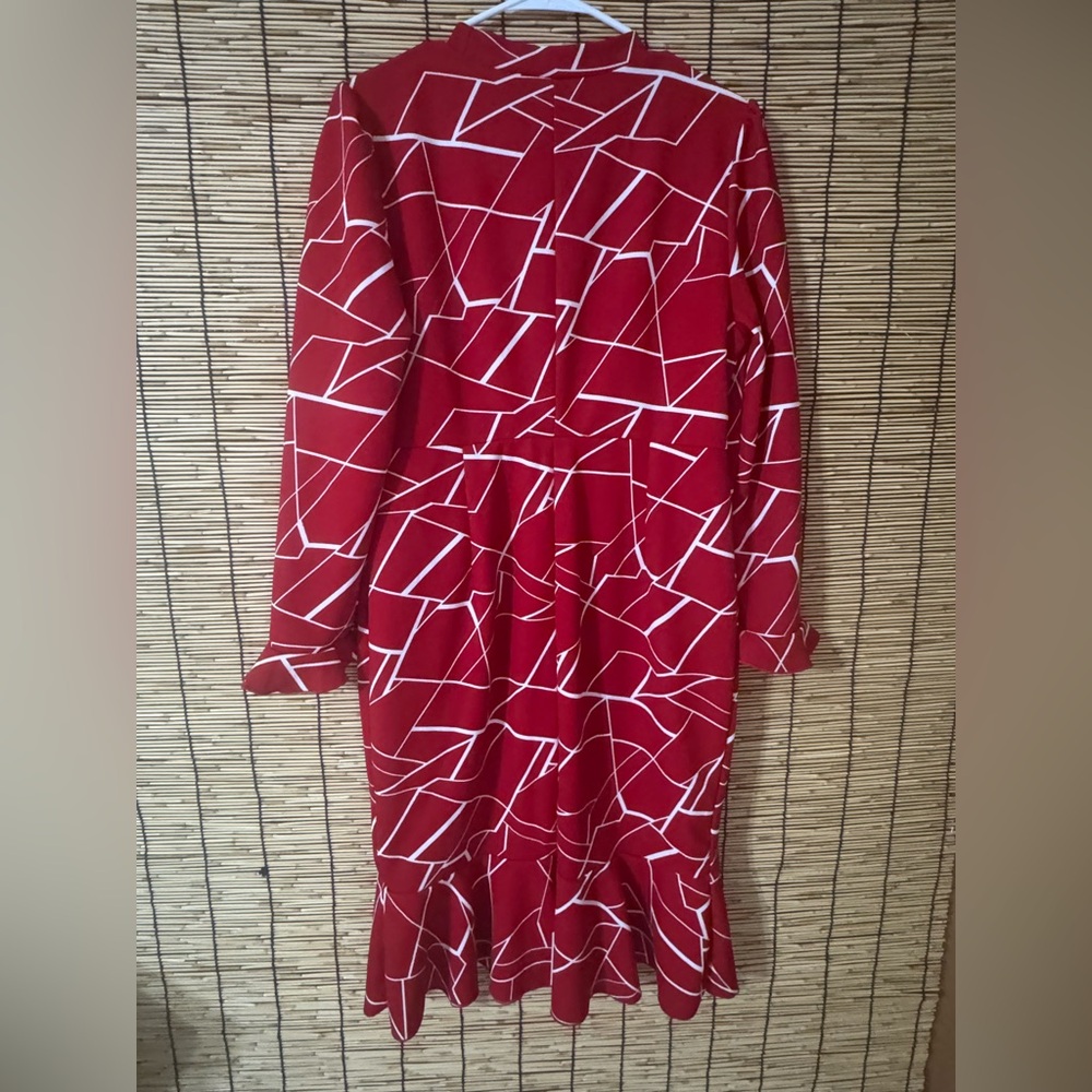 Red Geometric Pattern Dress - Picture 2 of 4